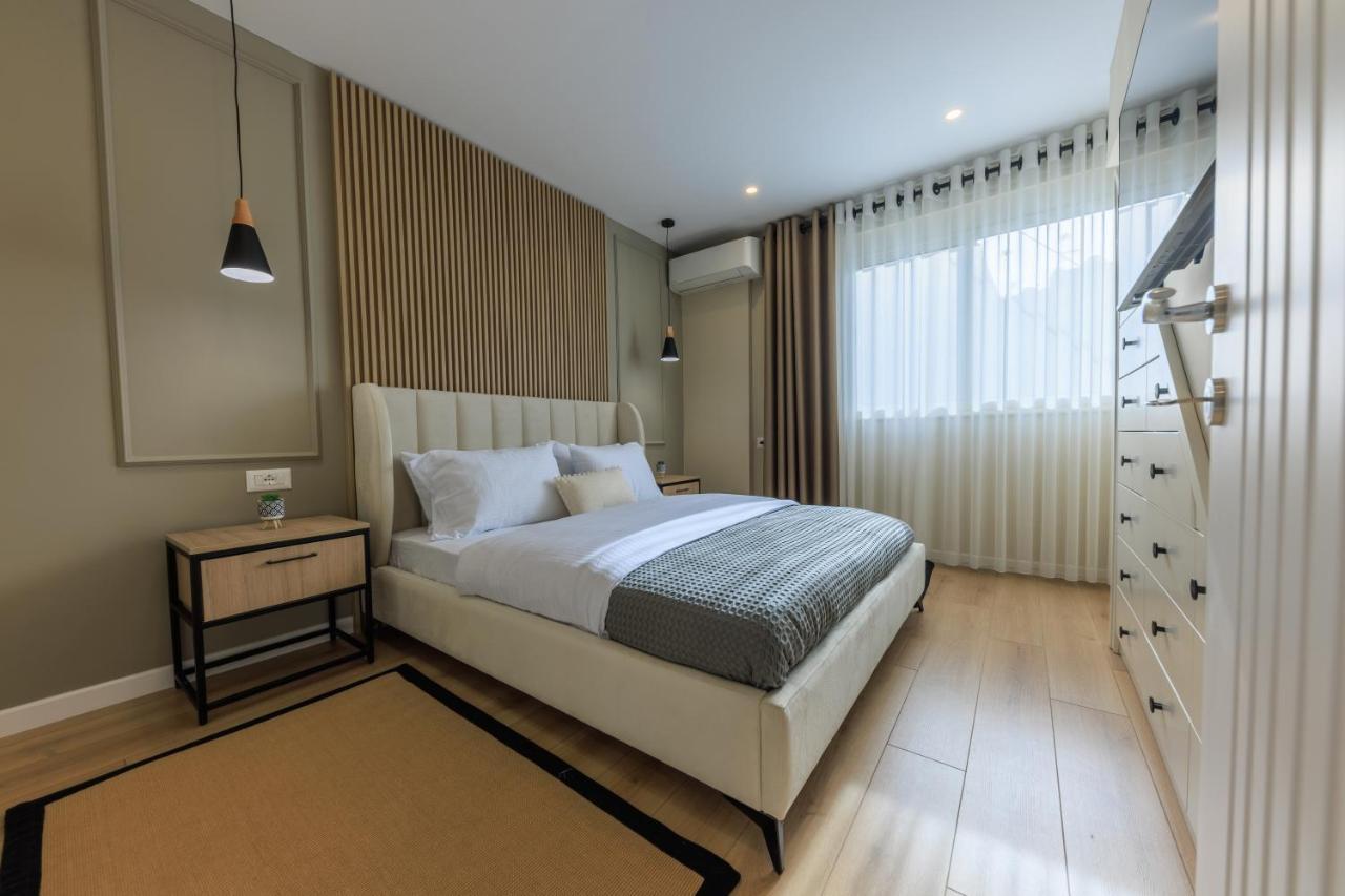 Appartamento One-bedroom Rooftop Skyline Central Hidden Gem In *